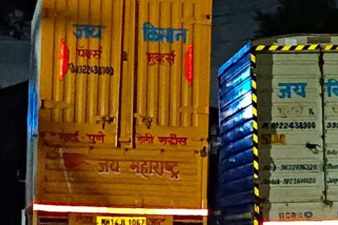 Jai-Kisan-Movers-Packers-Vehicle01.jpg