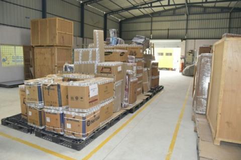 Jai-samarth-packers-and-movers-loading