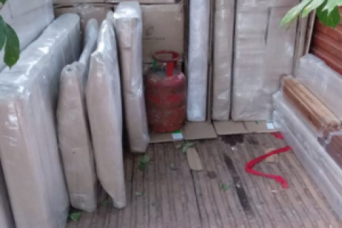 Jai-sheetla-packers-and-movers-loading