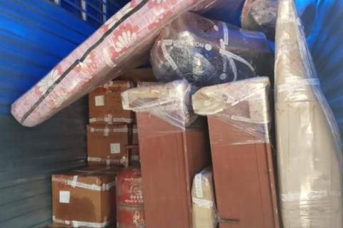 Jain-cargo-movers-loading