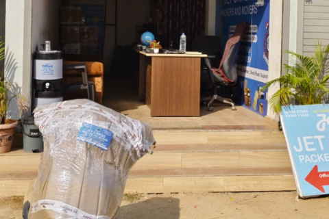 Jet-cargo-packers-and-movers-Office