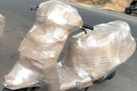 KEP-Packers-and-Movers-bike-shifting