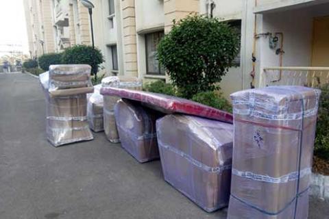 Krishna Cargo Packers Movers Unloading