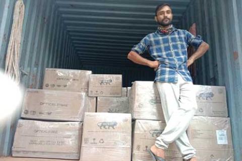 Krishna-Logistics-Cargo-Packers-Loading.jpg