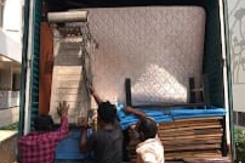 Lead-Domestic-movers-and-packers-household-relocation.