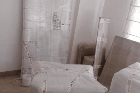 Ludo-packers-and-movers-packing
