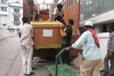 Mahak Cargo Packers Movers Loading