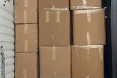 Mahalaxmi-packers-and-movers-loading