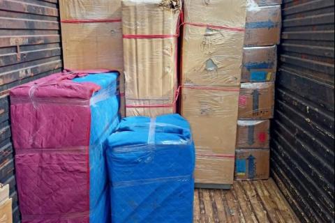 Mantharagiri-packers-and-movers-loadin