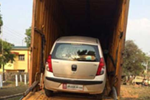 Mera-Ghar-Packers-Movers-Car-Transport.jpg
