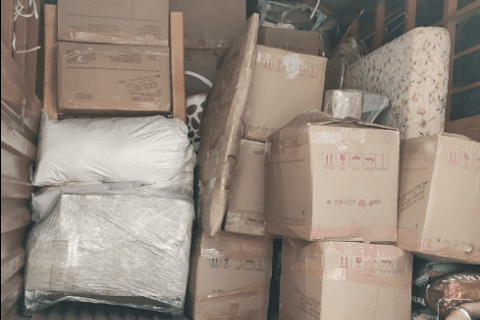 Moving-box-packers-and-movers-loading