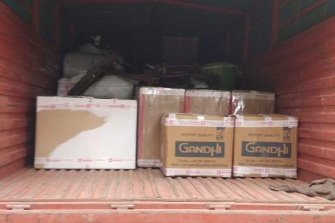 Mumbai-professional-packers-and-movers-loading