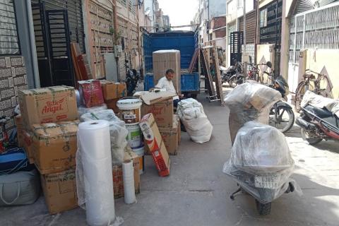 Murli-India-packers-and-movers-loading