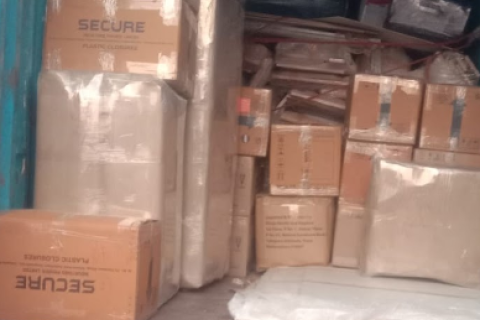 Naren-packers-and-movers-Loading