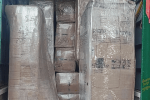 Natraj-Packers-and-Movers-Loading