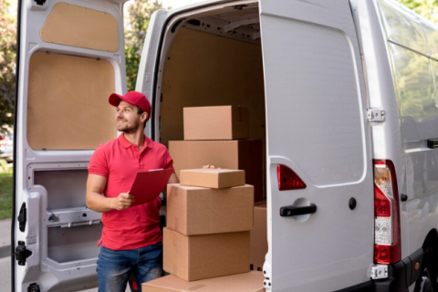 Neo-cargo-packers-and-movers-loading