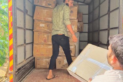 New-Wellson-Packers-and-movers-loading