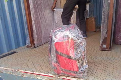 Om Express Packers Movers Pvt Ltd Unloading