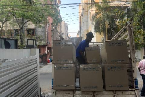 Packman-packers-and-movers-loading1