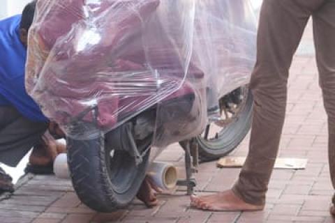 Pandey-packers-and-movers-bike-relocation