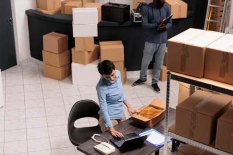 Pikkol-packers-and-movers-office-shifting