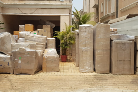 Poineer-packers-and-movers-household-shifting