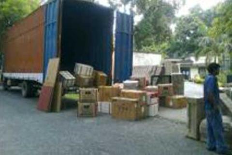 Pragati Home Packers Movers Loading
