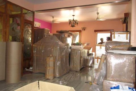 Prashant-packers-and-movers-household-relocation