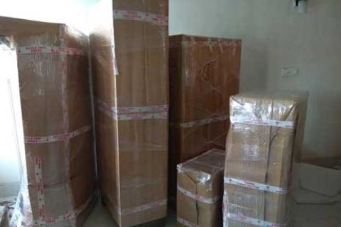 Prime-Packers-MoversUnloading.jpg