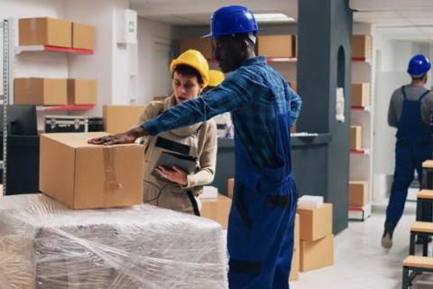 Professional-logistics-packers-storage