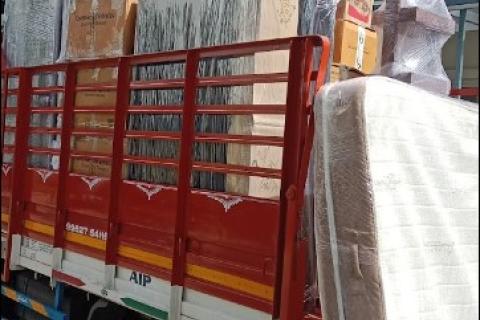 Rana-Relocation-packers-and-movers-loading