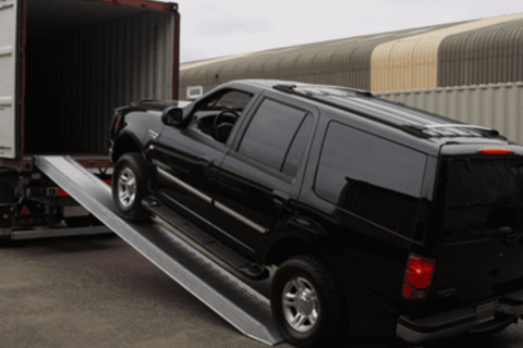 Redius-Packers-and-Movers-Car-Shifting