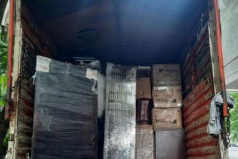 Renuka-packers-and-movers-loading