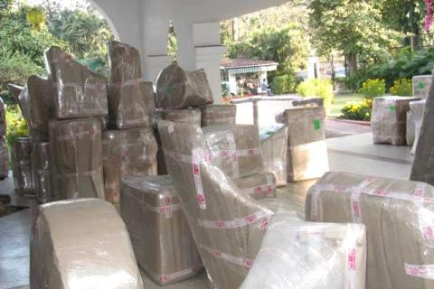 Rid-van-Worldwide-packers-and-movers-packing
