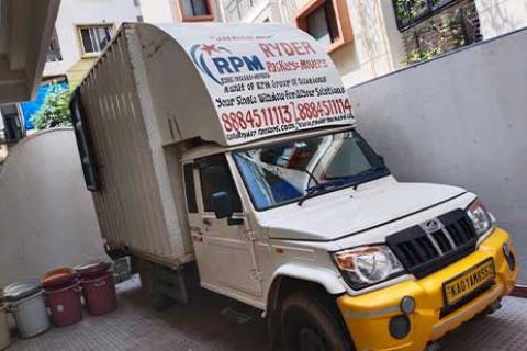 Ryder Packers Movers Transporter