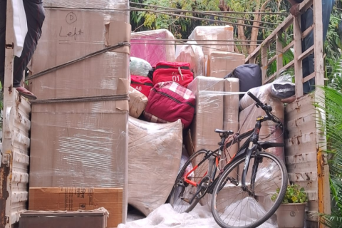 SBM-cargo-packers-and-movers-loading