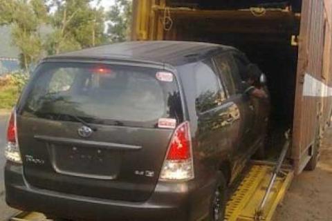 SRL Cargo Movers Car Loading