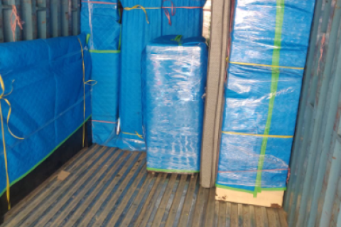 SS-Logistics-packers-and-movers-loading