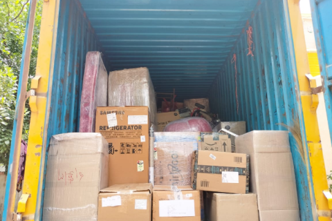 Safe-India-movers-and-packers-loading