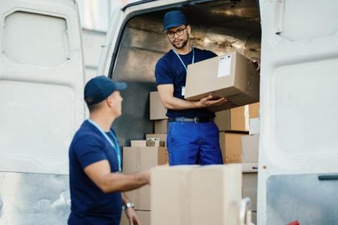 Safe-India-movers-loading