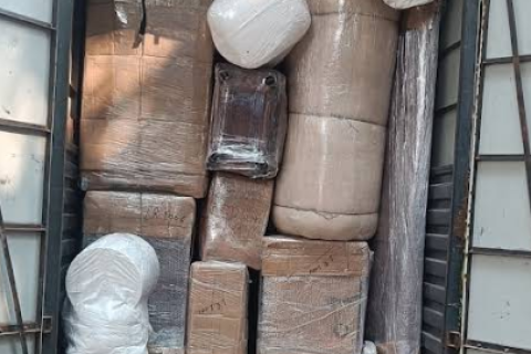 Sai-aastha-packers-and-movers-loading