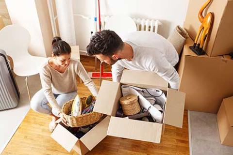 Saksham-Packers-Movers-Jaipur-Unpacking.jpg