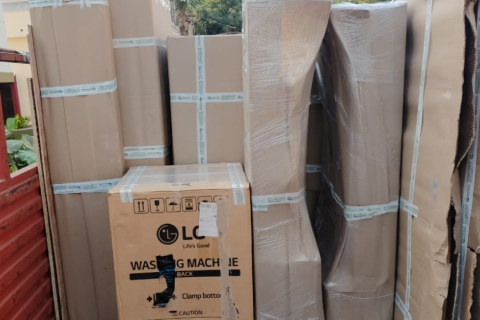 Sanskar-packers-and-movers-loading1