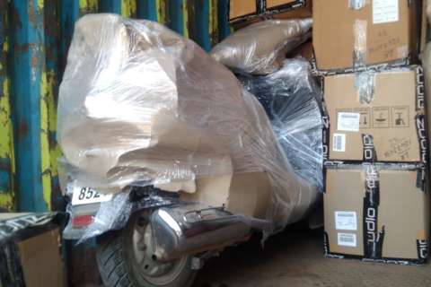 Shiftkart-packers-and-movers-loading