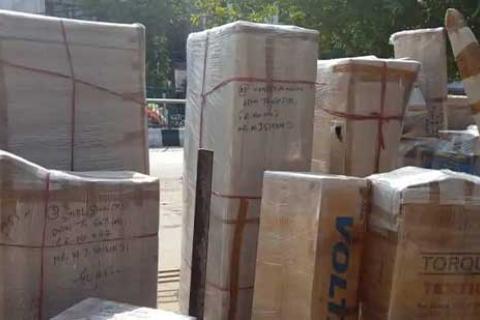 Shivam Express Packers Movers Unloading