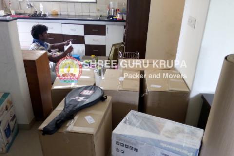 Shree-Gurukrupa-cargo-packers-and-movers-packing