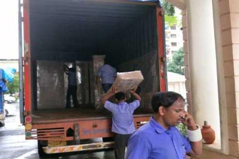 Siddharth-Cargo-Movers-Packers-Loading.jpg