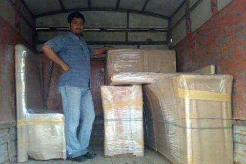 Siddharth-Cargo-Movers-Packers-Unloading.jpg