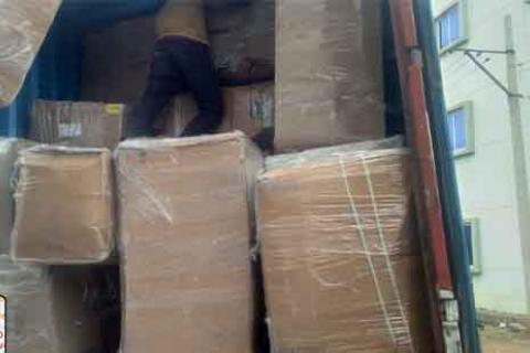 Sky-top-packers-and-movers-loading