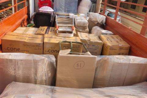 SkyTouch-packers-and-movers-loading